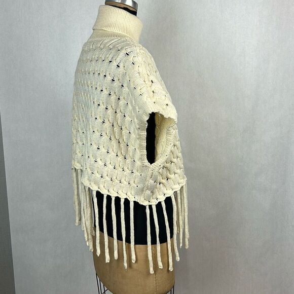 Davi & Dani Cable Knit Fringe Hem Sweater Vest Sz Medium Cream Turtleneck - Picture 5 of 10